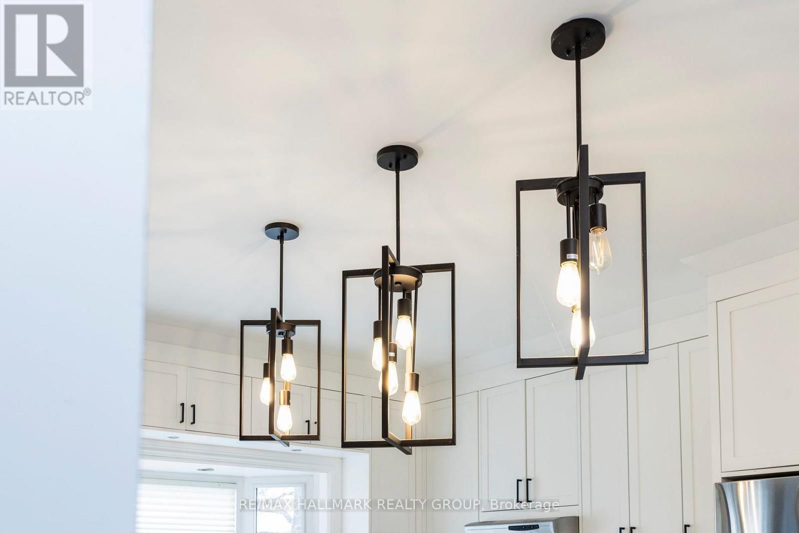 1421 TALCY CRESCENT Image 12