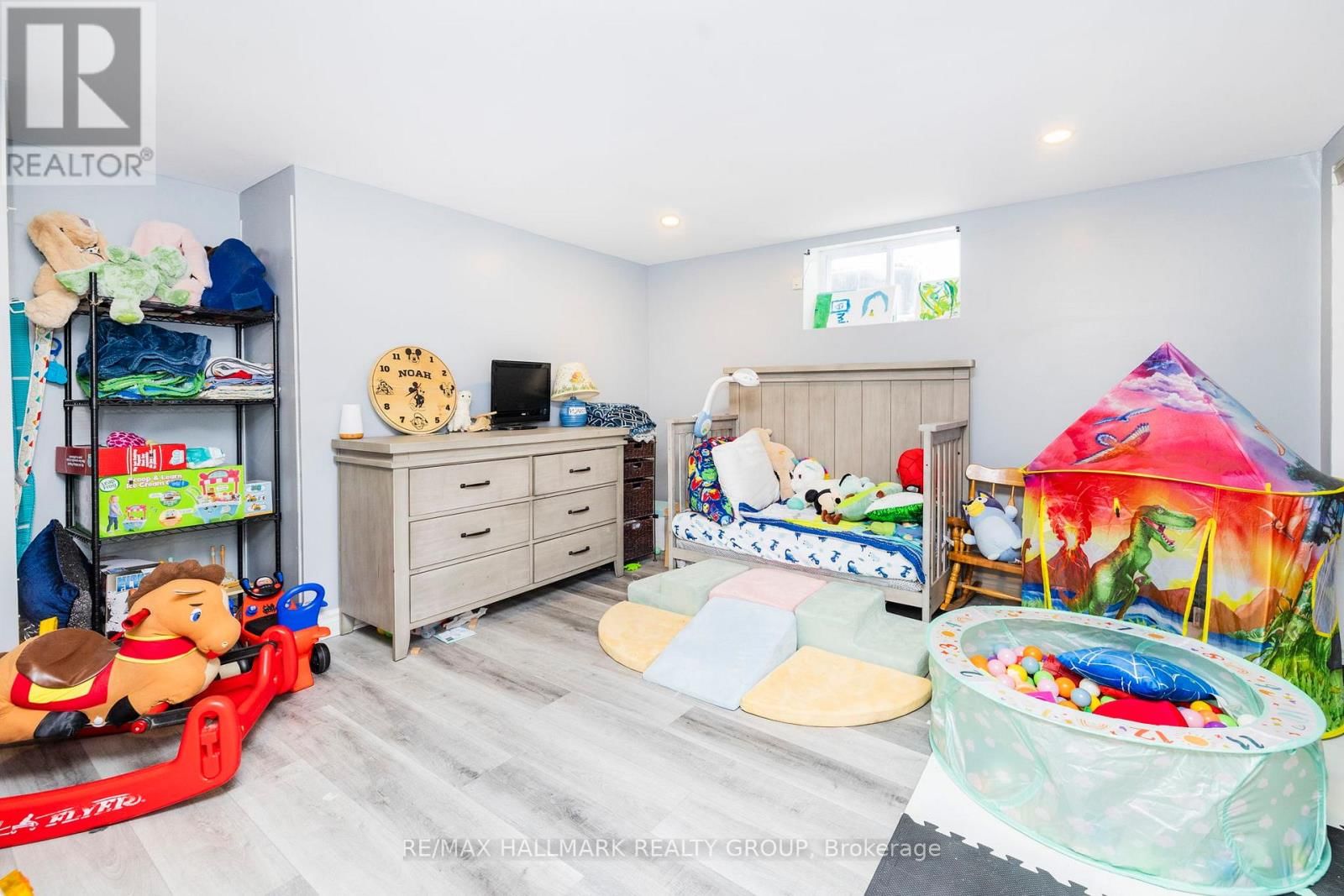 1421 TALCY CRESCENT Image 47