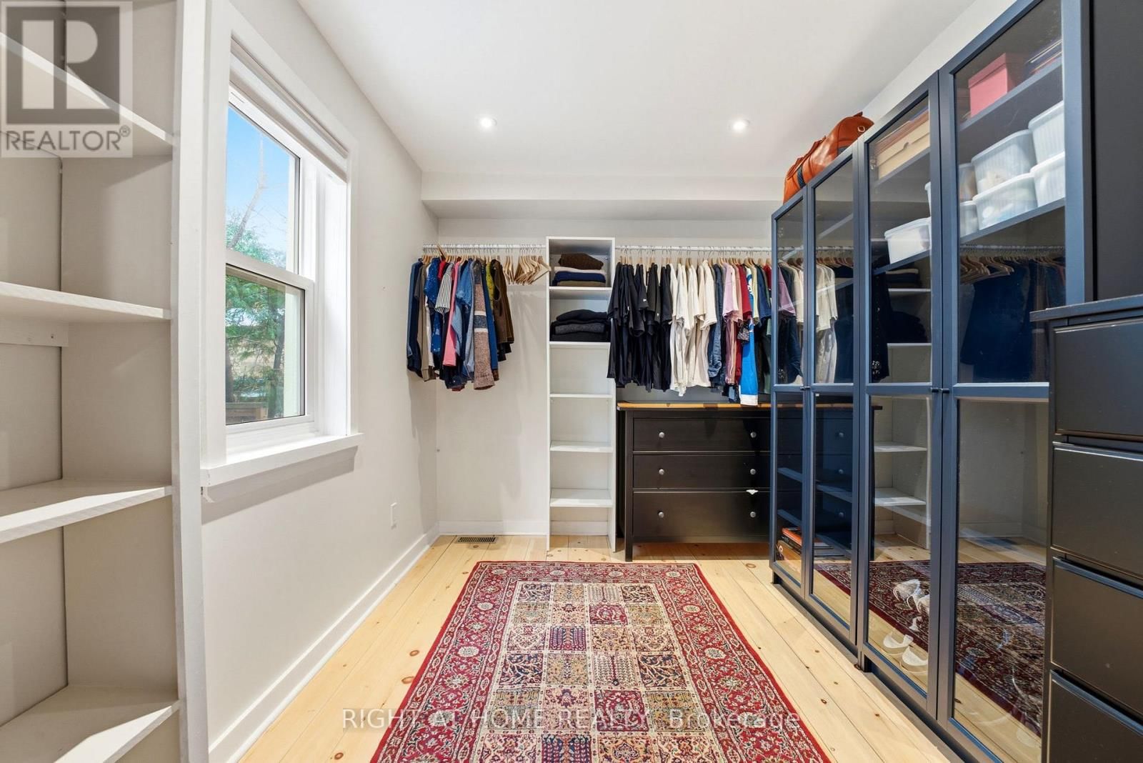 209 MARIER AVENUE Image 13