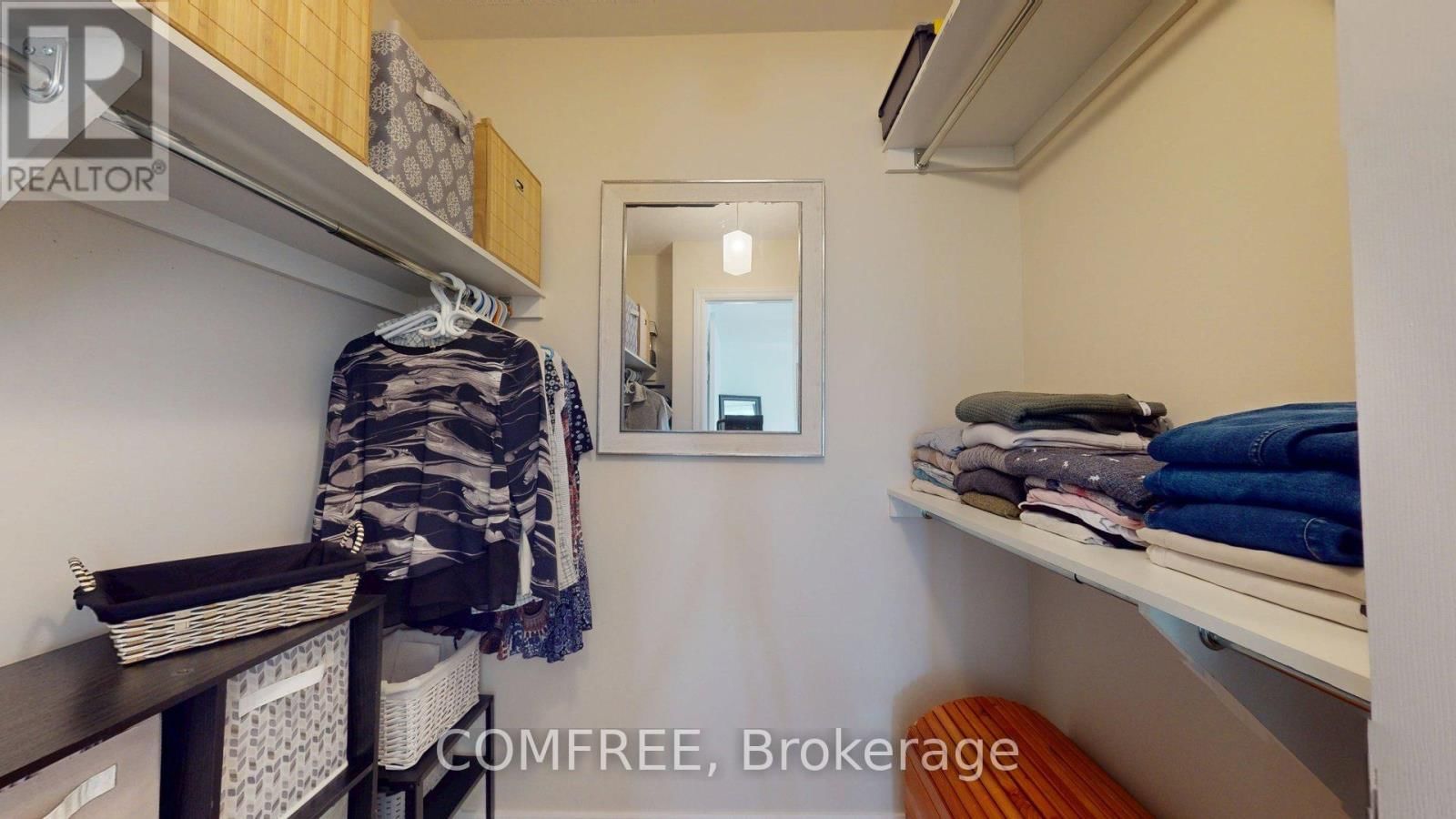 239 HUNTERBROOK STREET Image 19