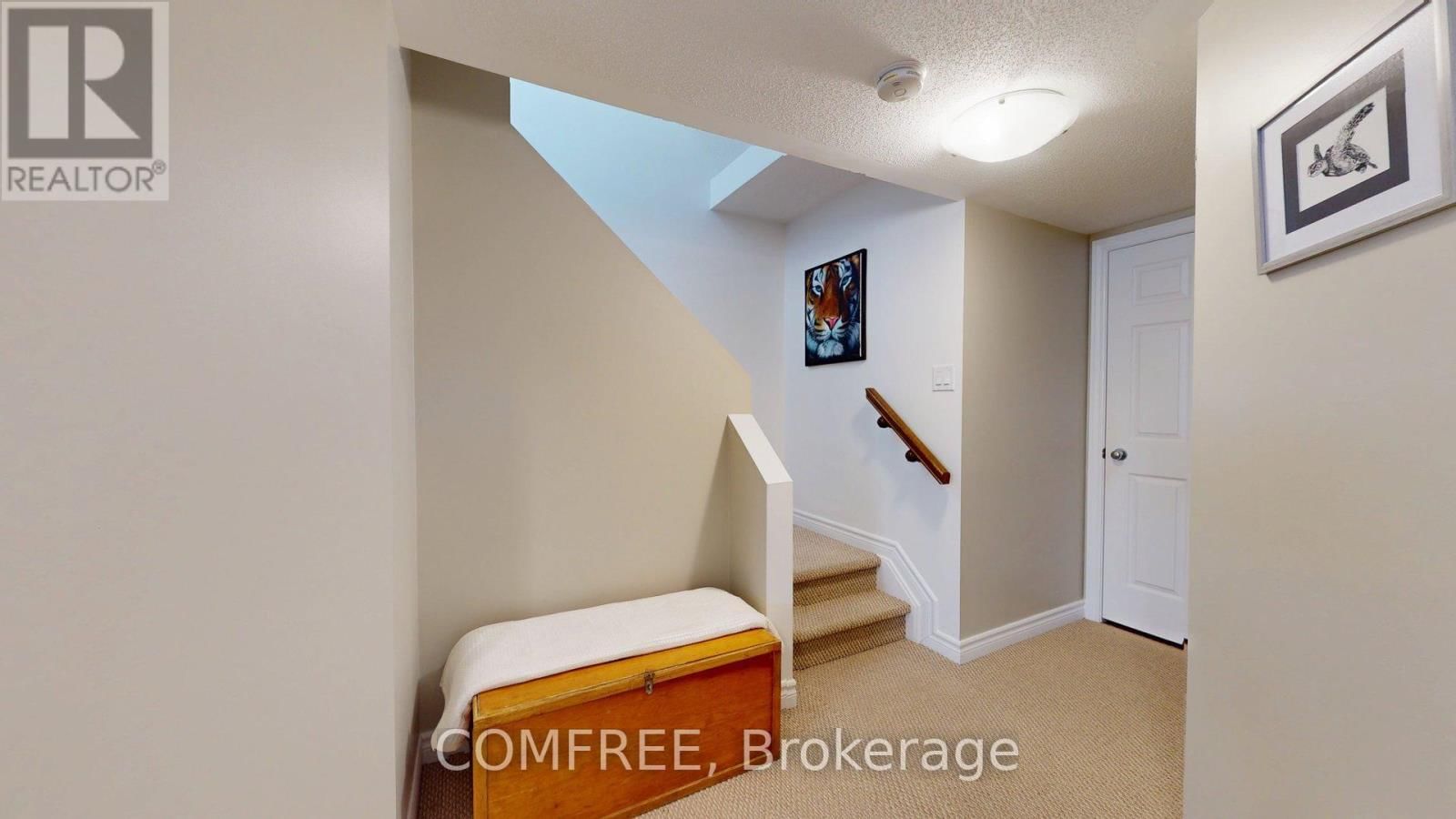 239 HUNTERBROOK STREET Image 33