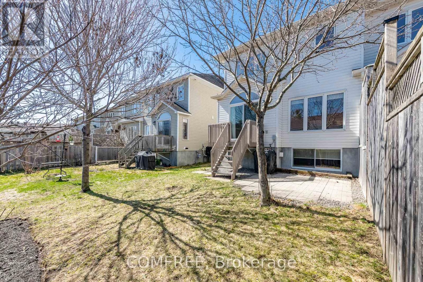 239 HUNTERBROOK STREET Image 35