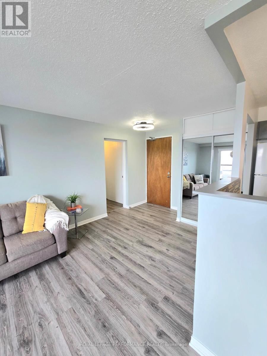 1113 - 20 CHESTERTON DRIVE Image 6