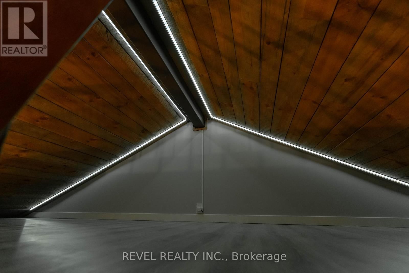 329 MAIN STREET WEST Image 11