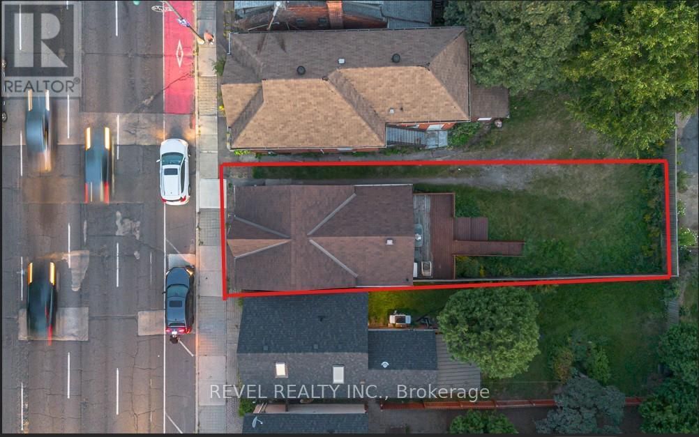 329 MAIN STREET WEST Image 24