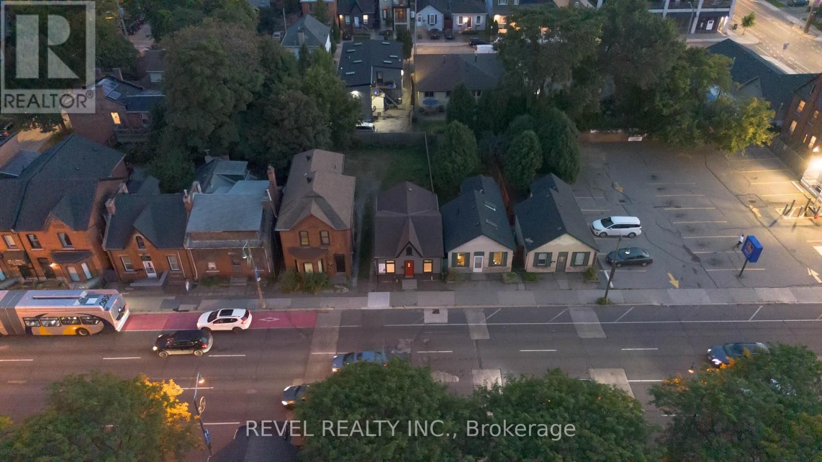 329 MAIN STREET WEST Image 29