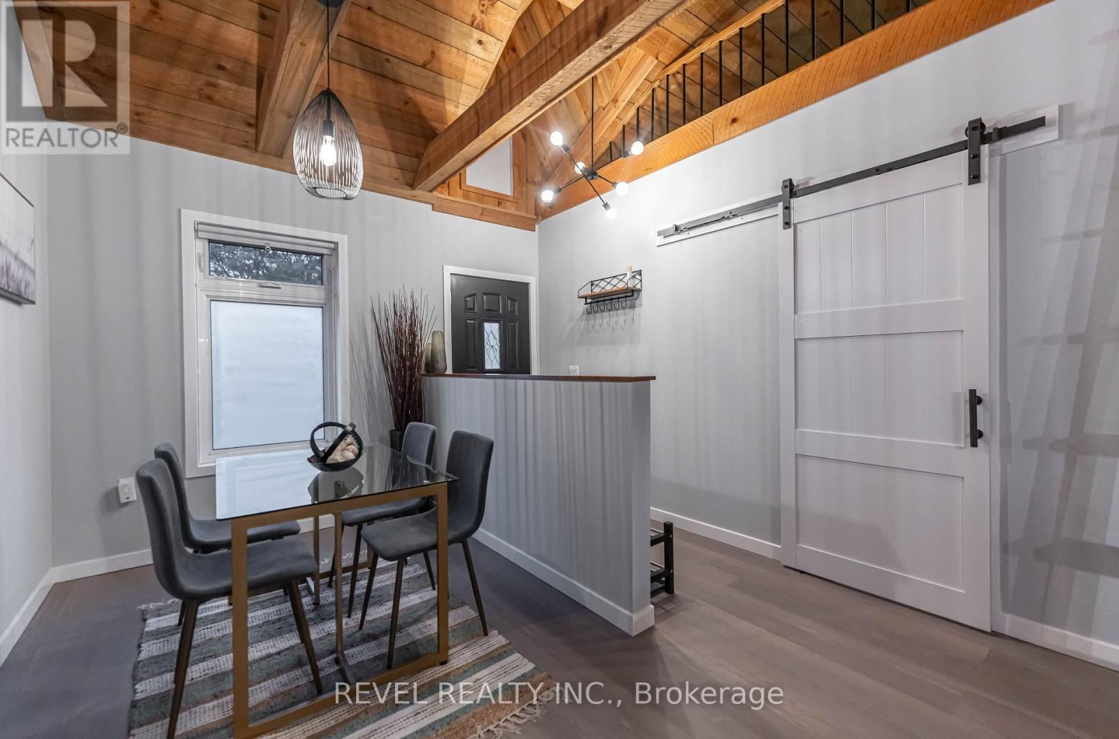 329 MAIN STREET WEST Image 7