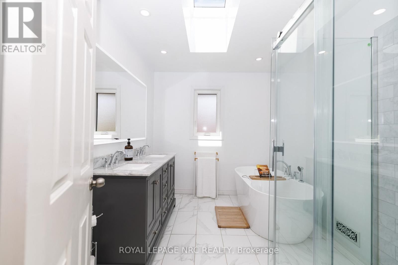 9 NURSERY LANE Image 25