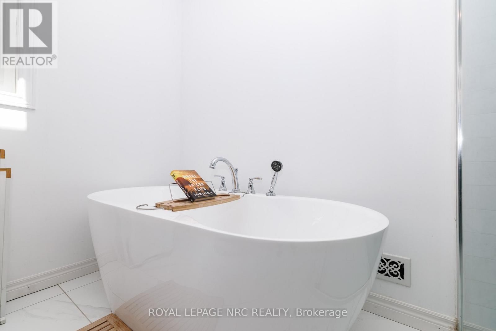 9 NURSERY LANE Image 26