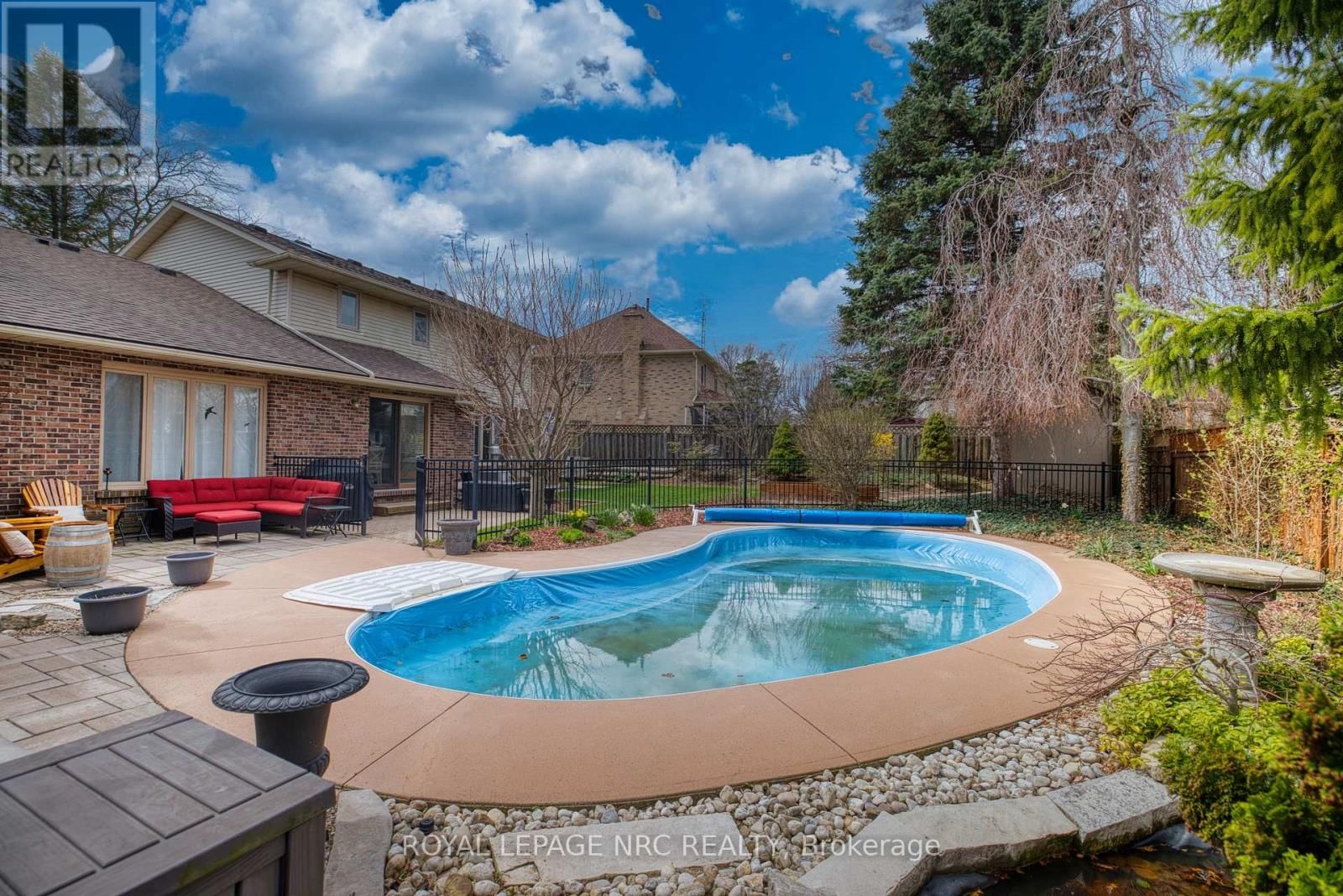 9 NURSERY LANE Image 37