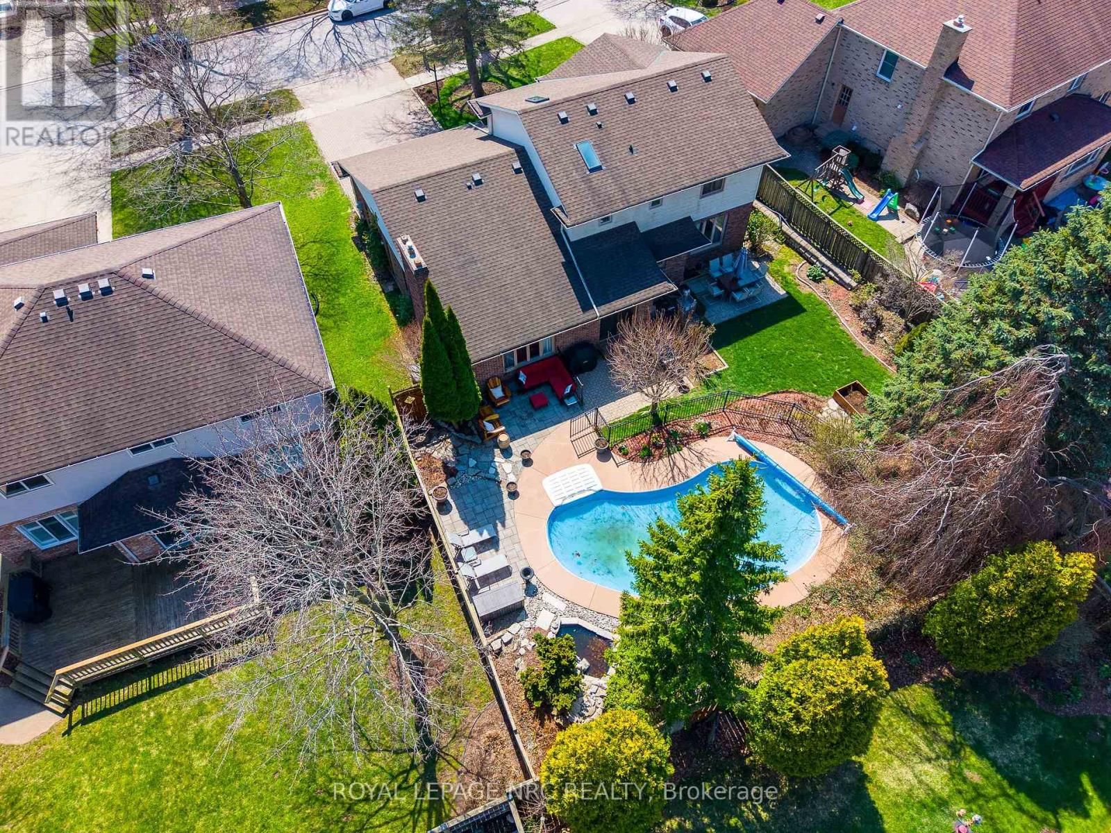 9 NURSERY LANE Image 44