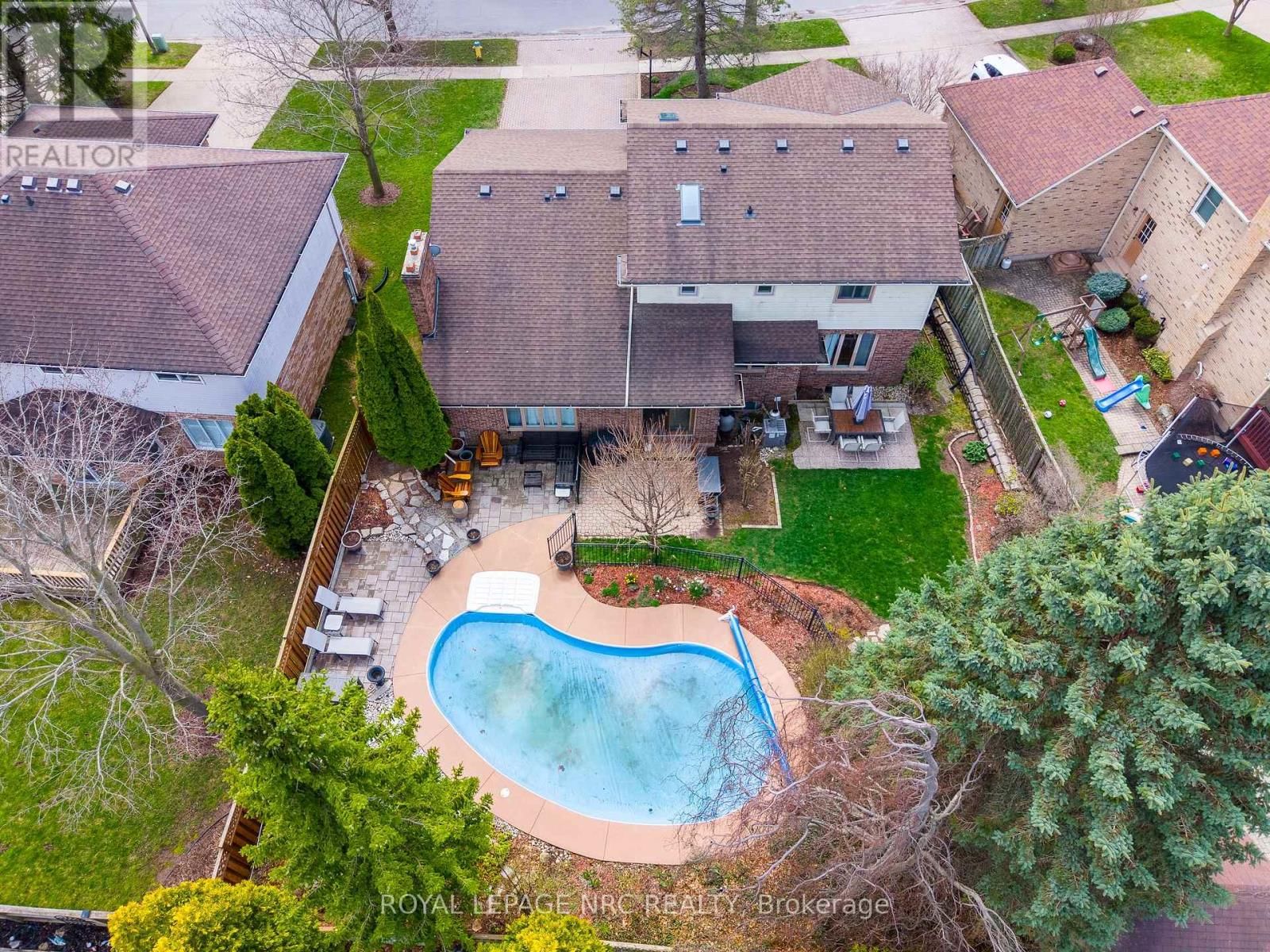 9 NURSERY LANE Image 45