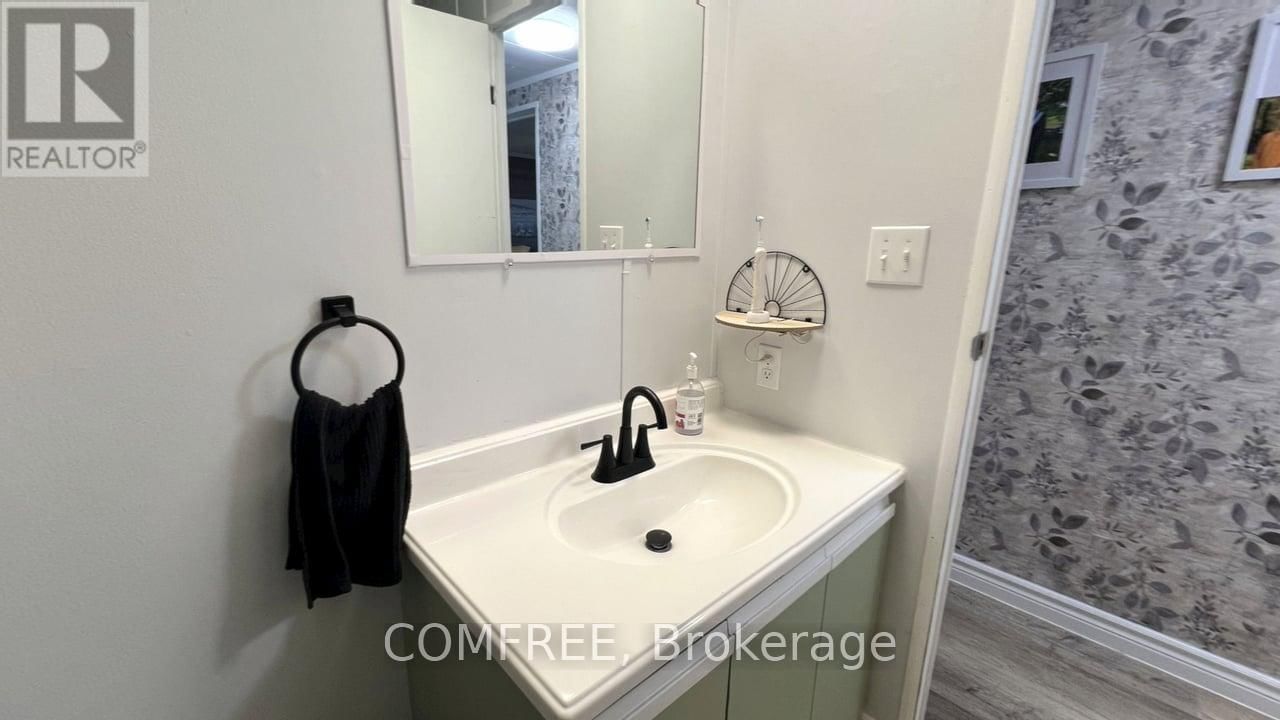 229 BEECH STREET Image 13