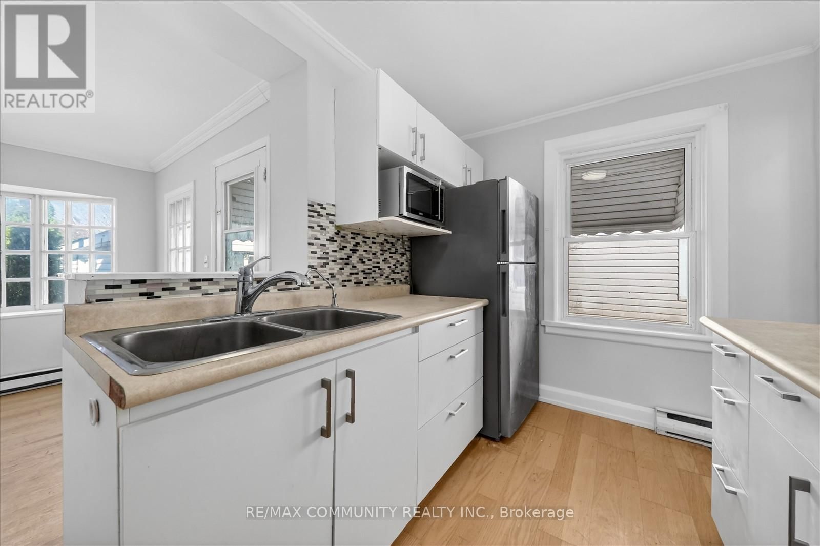 61 ADELAIDE STREET SOUTH Image 16