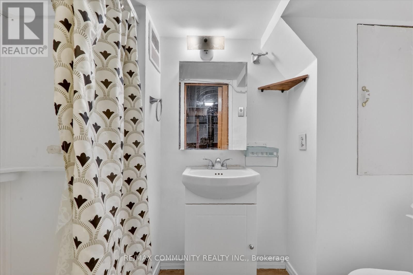 61 ADELAIDE STREET SOUTH Image 27