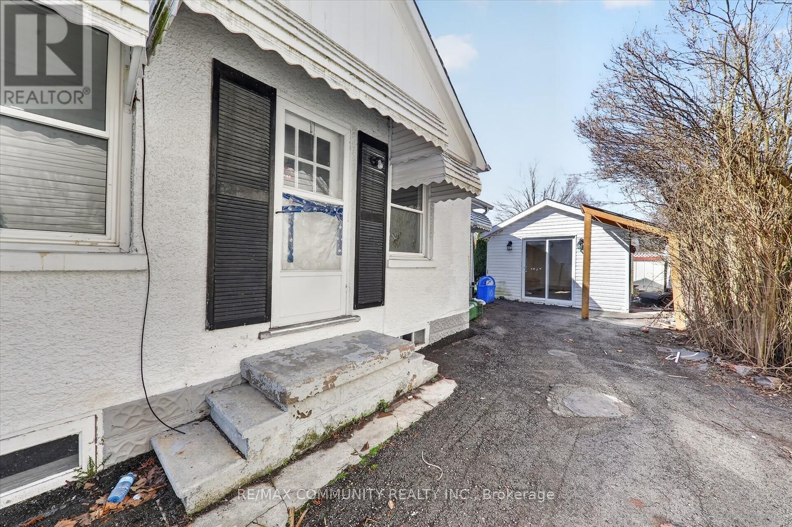 61 ADELAIDE STREET SOUTH Image 32