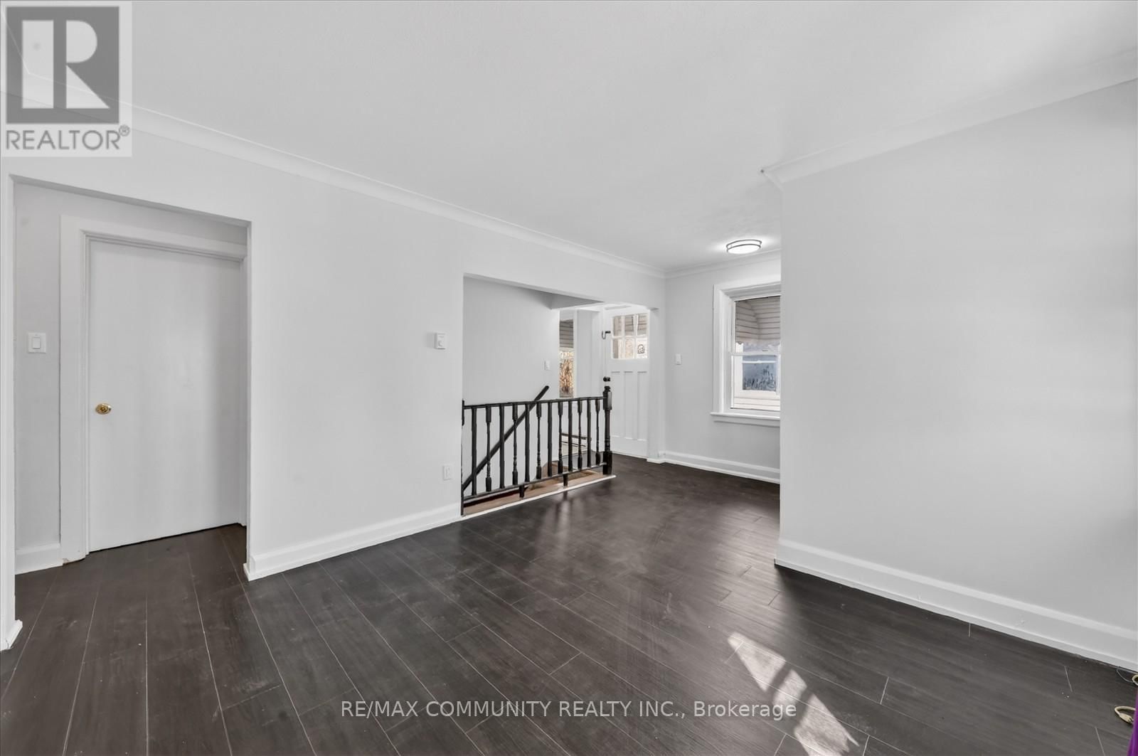 61 ADELAIDE STREET SOUTH Image 9