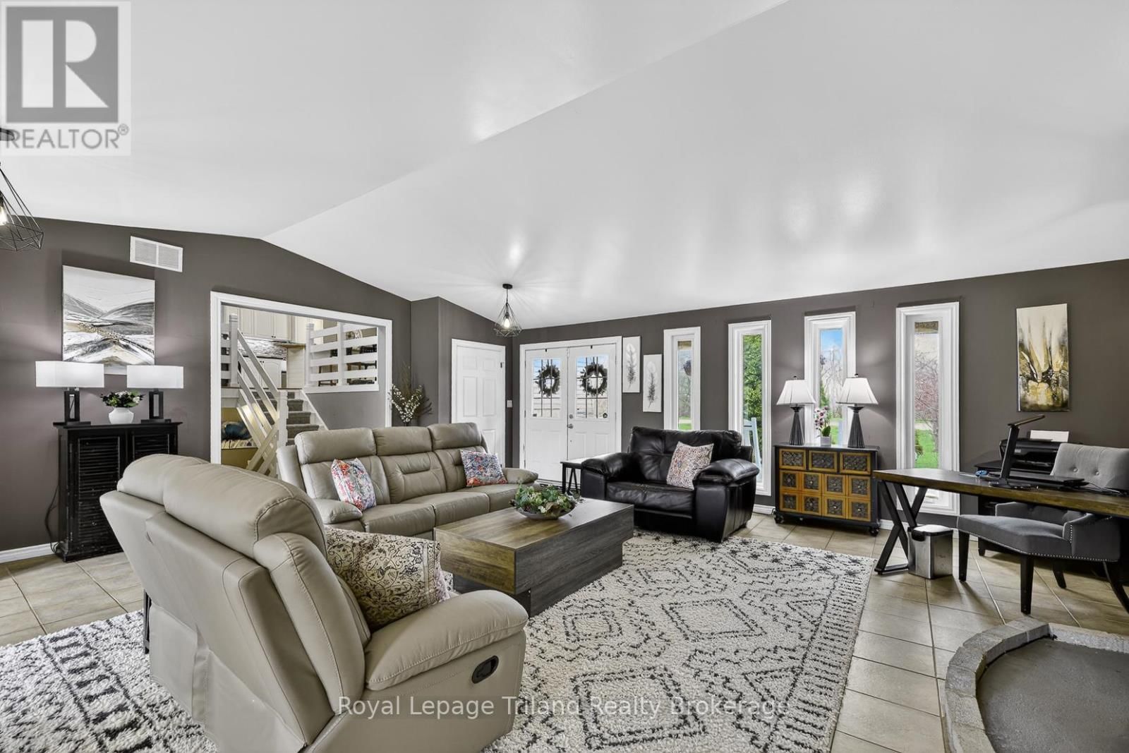 293 WHITING STREET Image 12