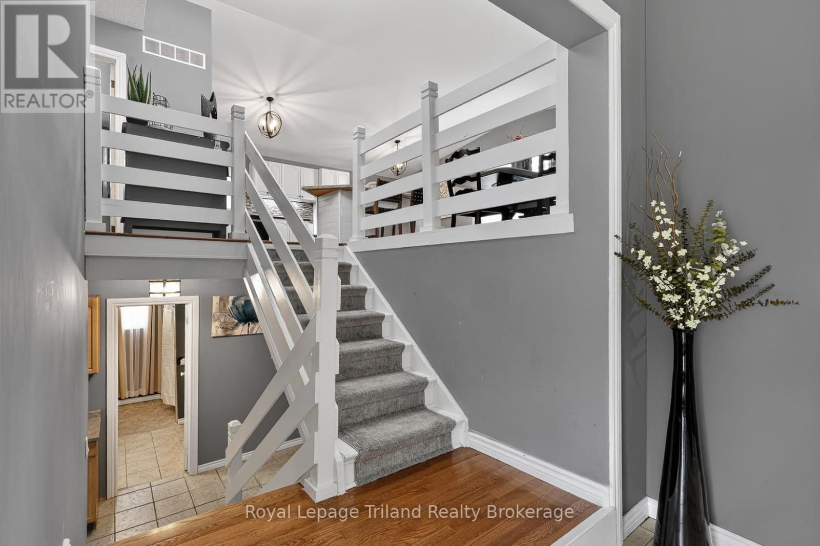 293 WHITING STREET Image 14