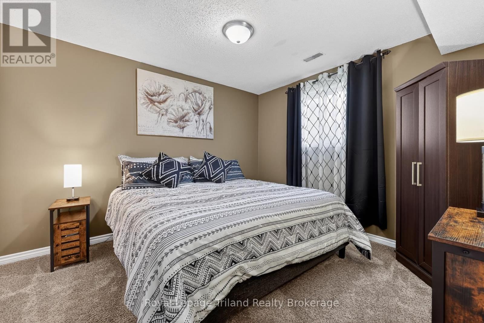 293 WHITING STREET Image 32