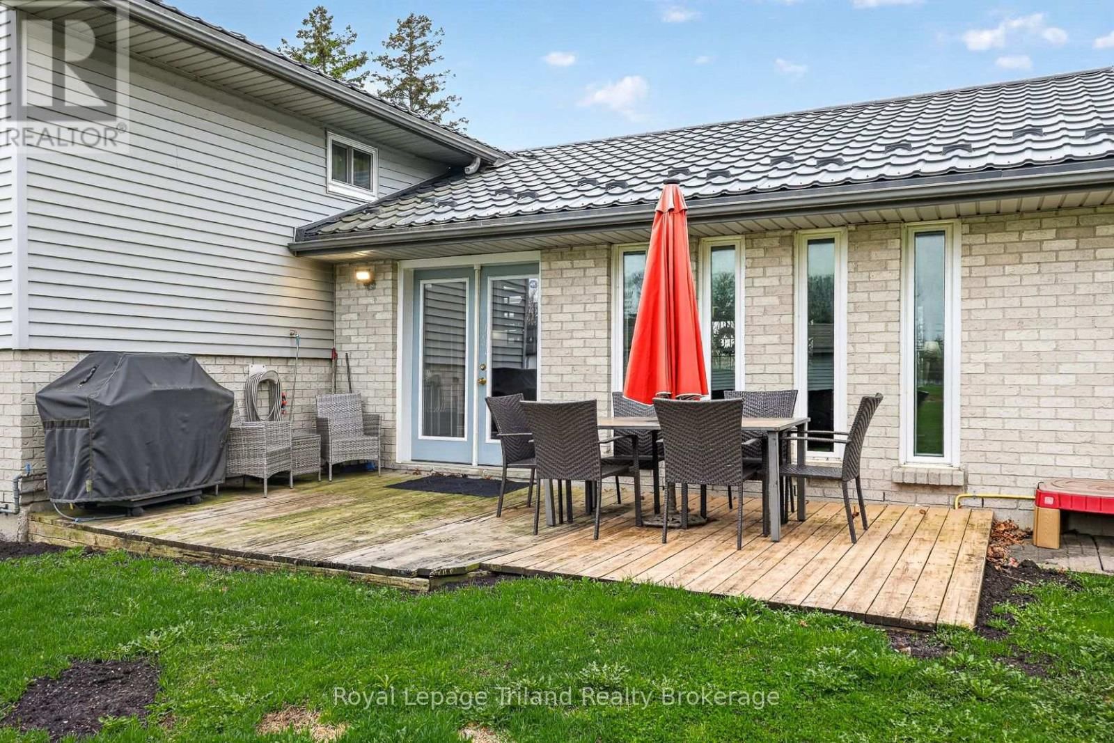 293 WHITING STREET Image 38