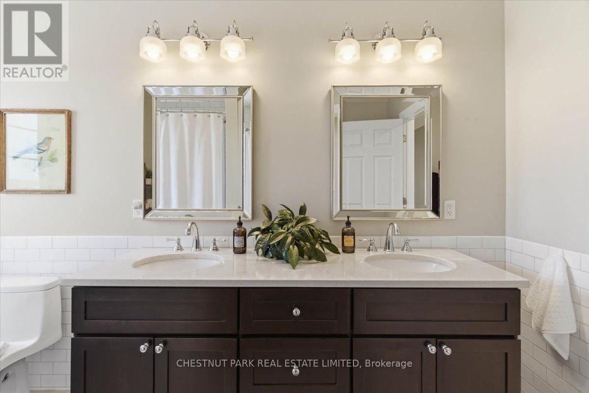 146 MASSASSAUGA ROAD Image 32