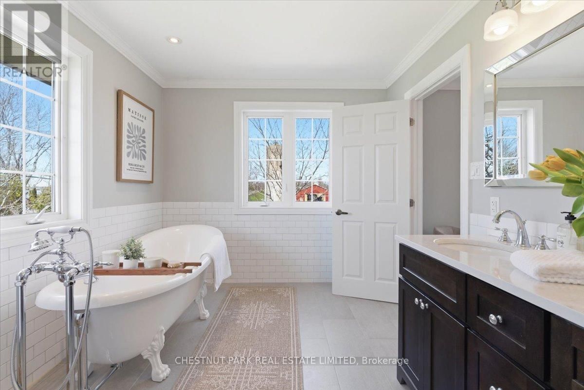 146 MASSASSAUGA ROAD Image 40