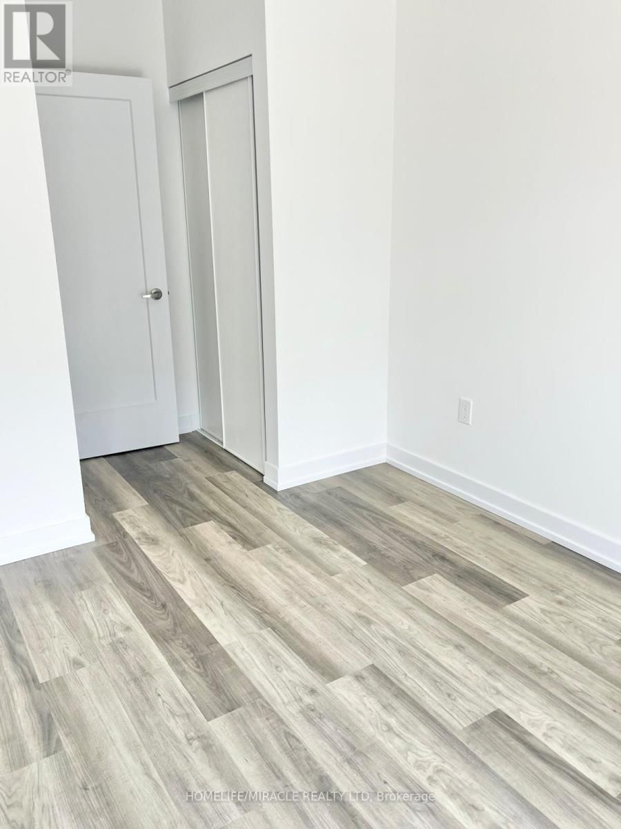 P26 - 25 PALACE STREET Image 8