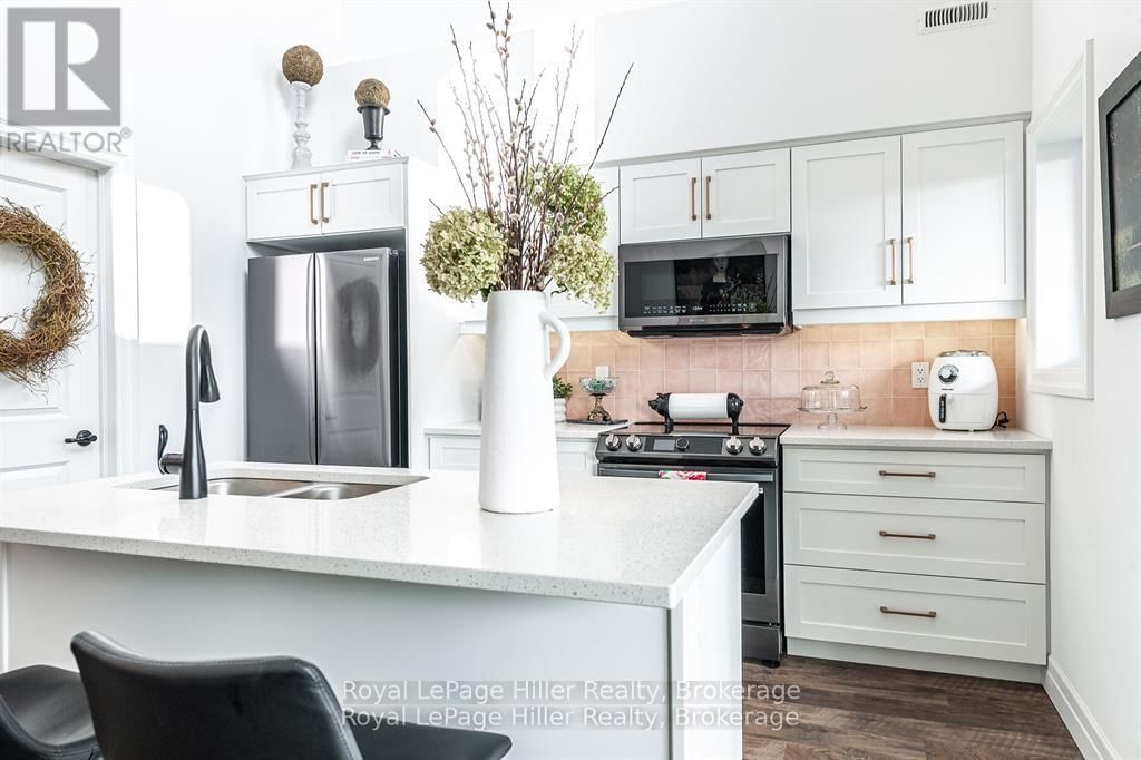 7 - 3192 VIVIAN LINE 37 LINE Image 16