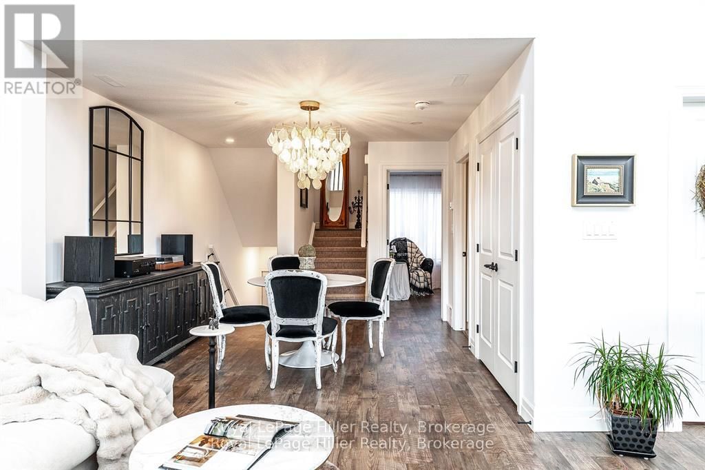 7 - 3192 VIVIAN LINE 37 LINE Image 18