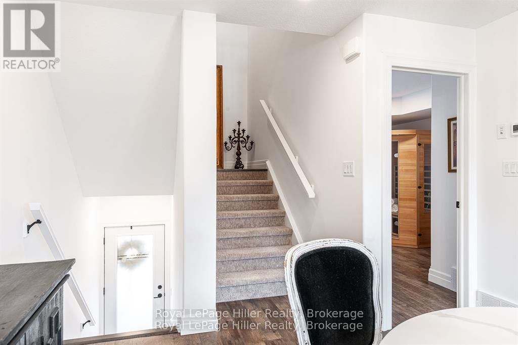 7 - 3192 VIVIAN LINE 37 LINE Image 2