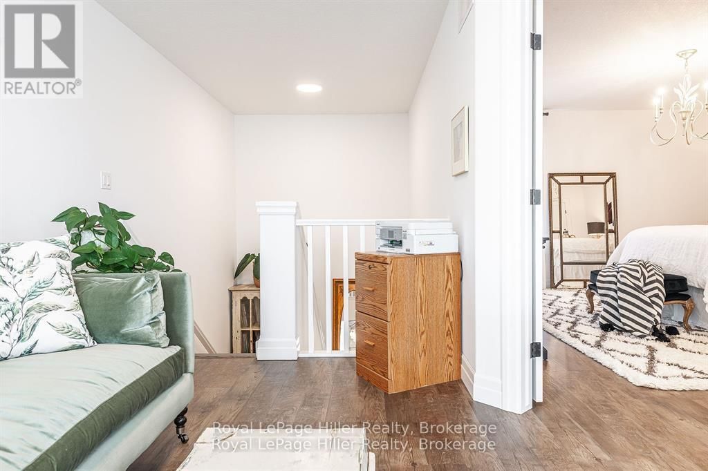 7 - 3192 VIVIAN LINE 37 LINE Image 26