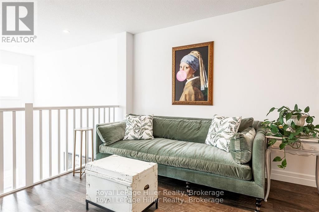 7 - 3192 VIVIAN LINE 37 LINE Image 32