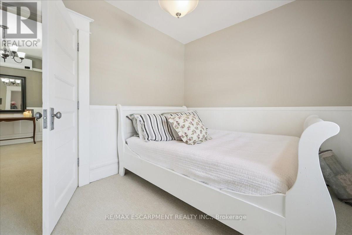 96 ONTARIO STREET Image 17