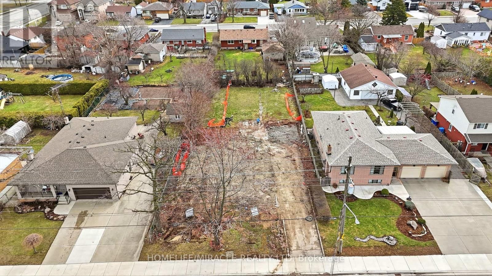 Part 1 - 290 DEWITT ROAD Image 2