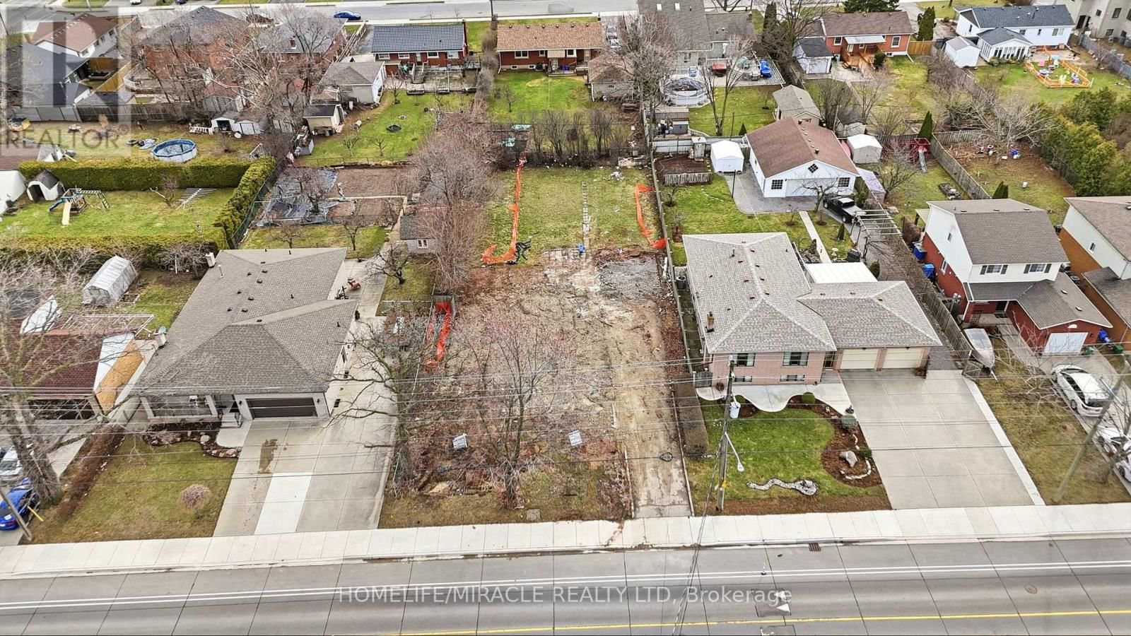 Part 1 - 290 DEWITT ROAD Image 4