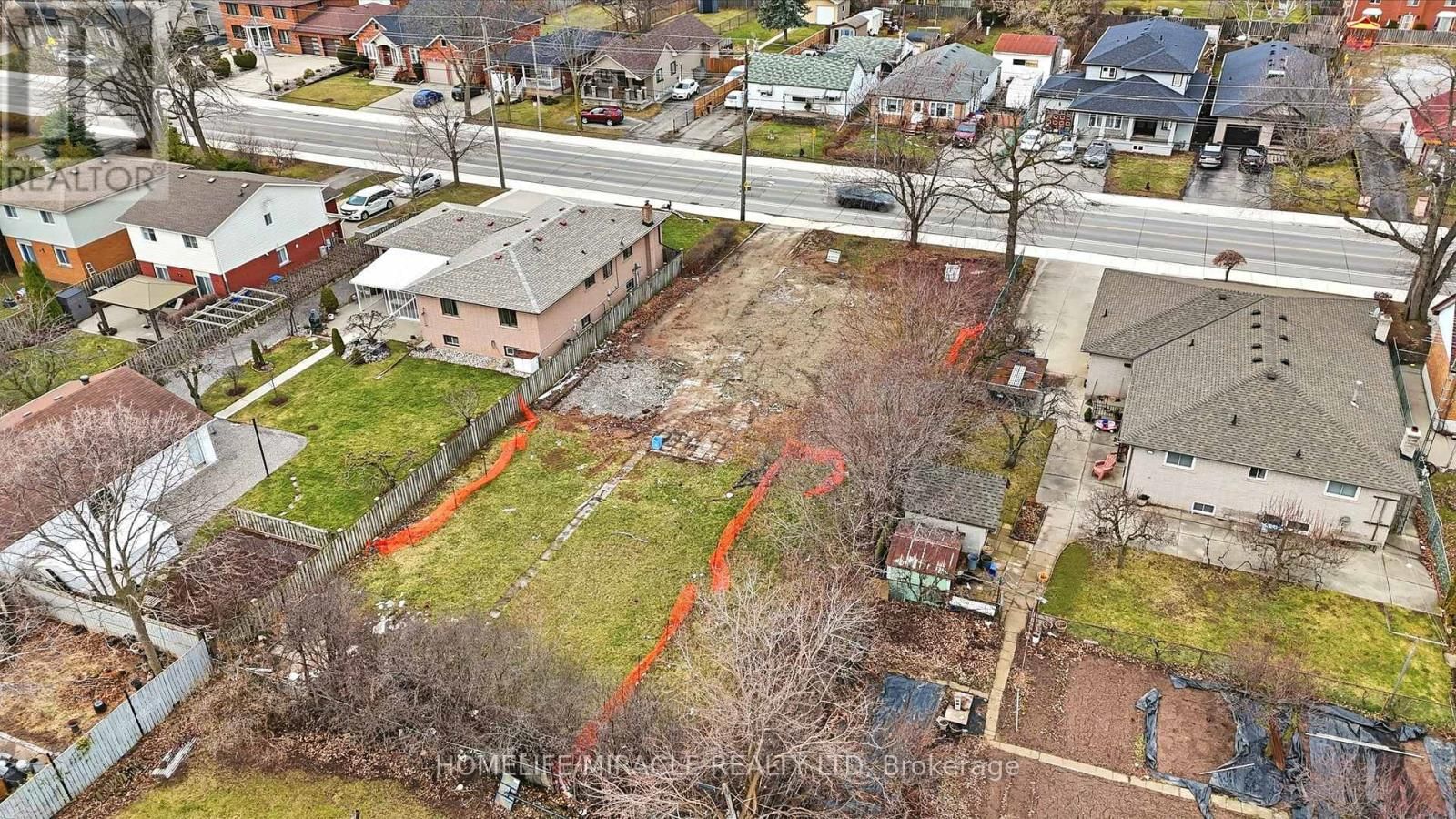 Part 1 - 290 DEWITT ROAD Image 5