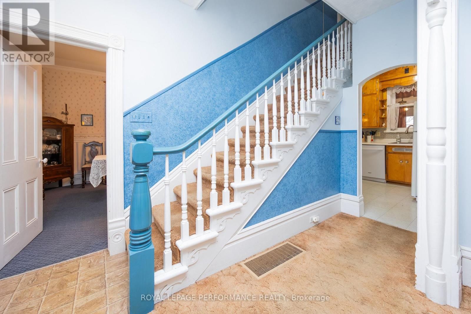 11 PETER STREET Image 10