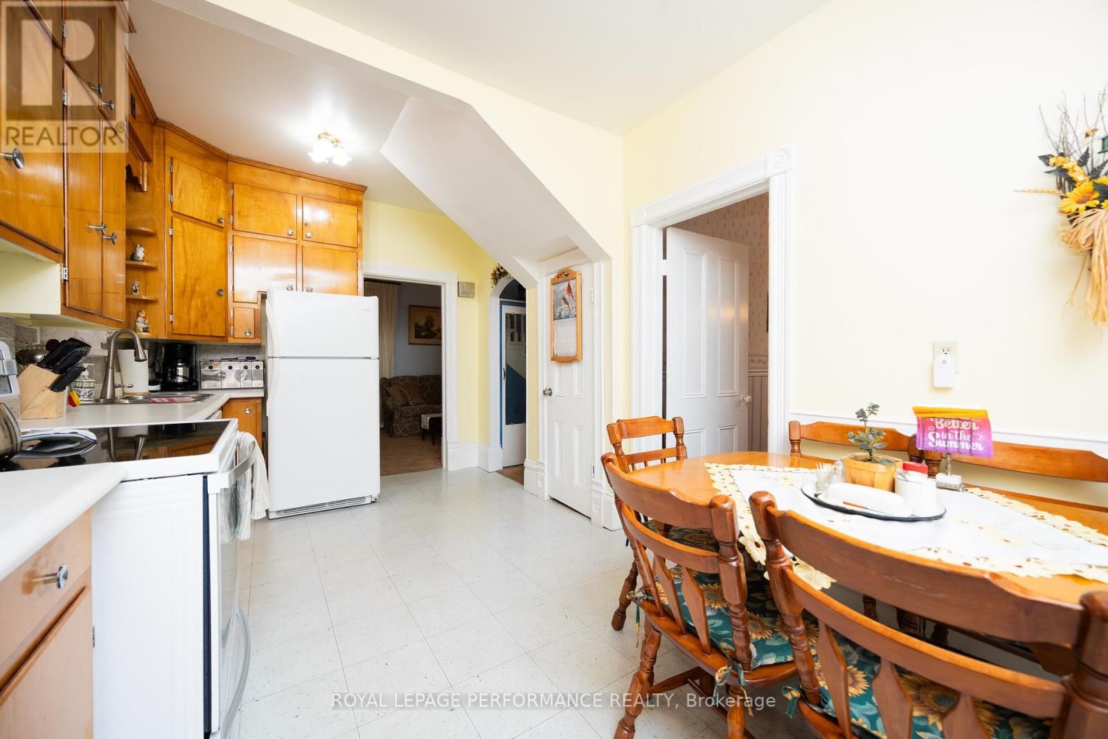 11 PETER STREET Image 15