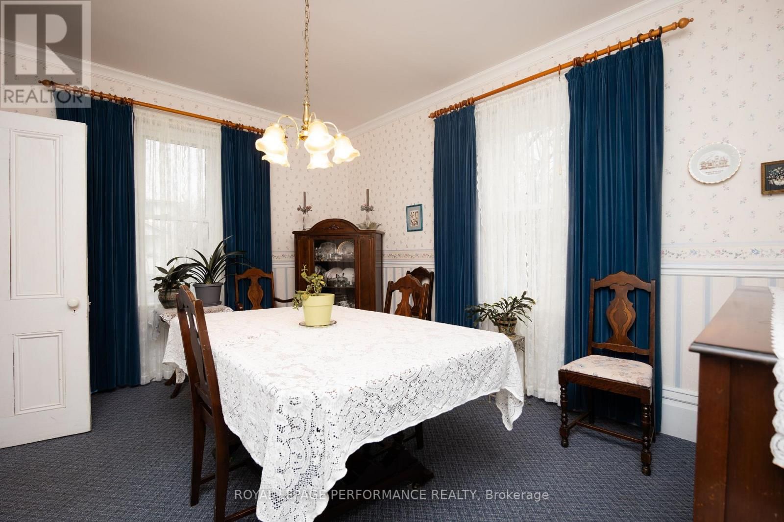 11 PETER STREET Image 19