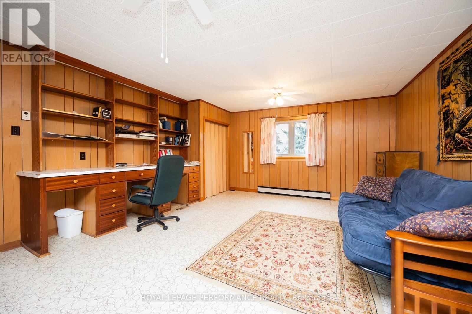 11 PETER STREET Image 25