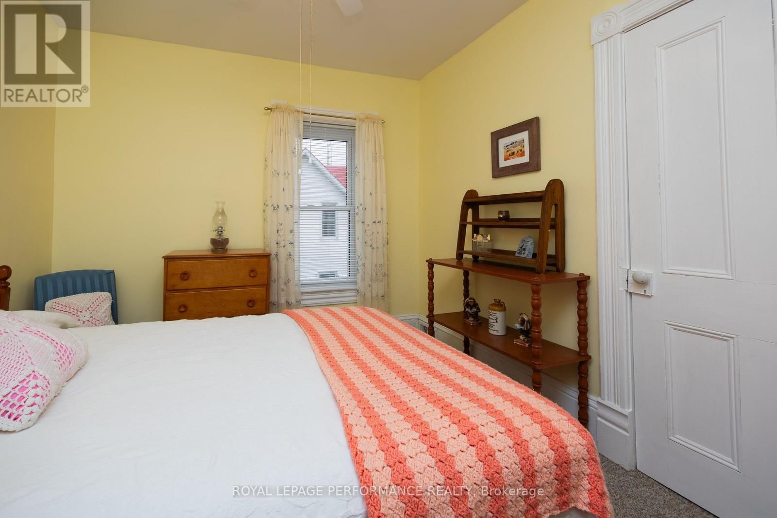 11 PETER STREET Image 29