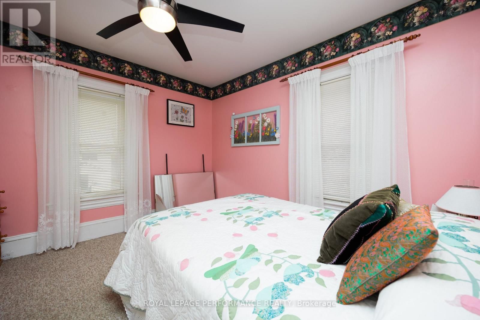 11 PETER STREET Image 35