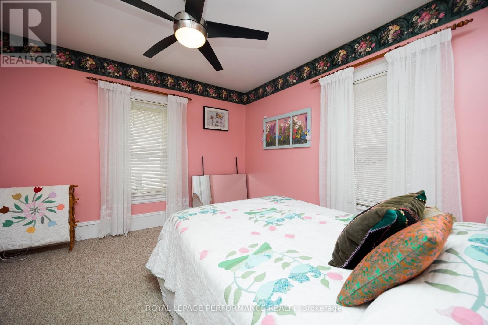 11 PETER STREET Image 36