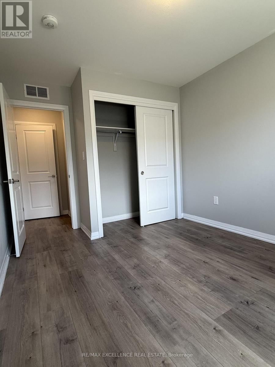 22 BUR OAK DRIVE Image 16