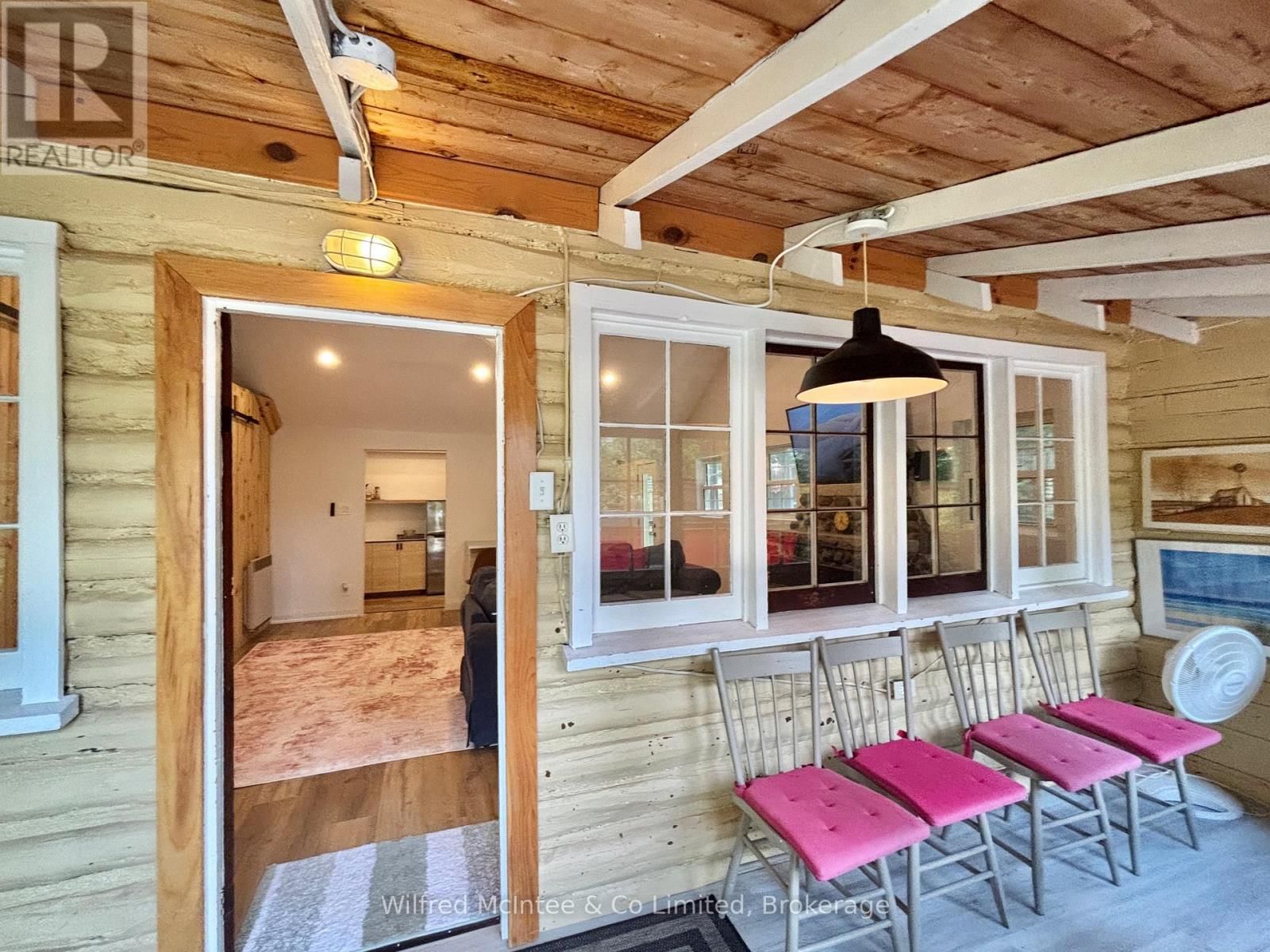 7 6TH AVENUE SOUTH Image 44