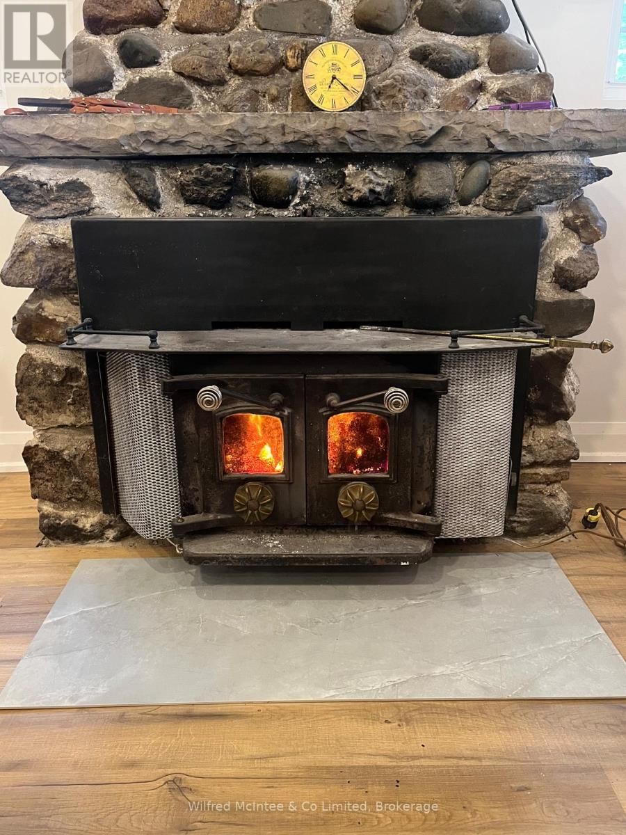 7 6TH AVENUE SOUTH Image 46