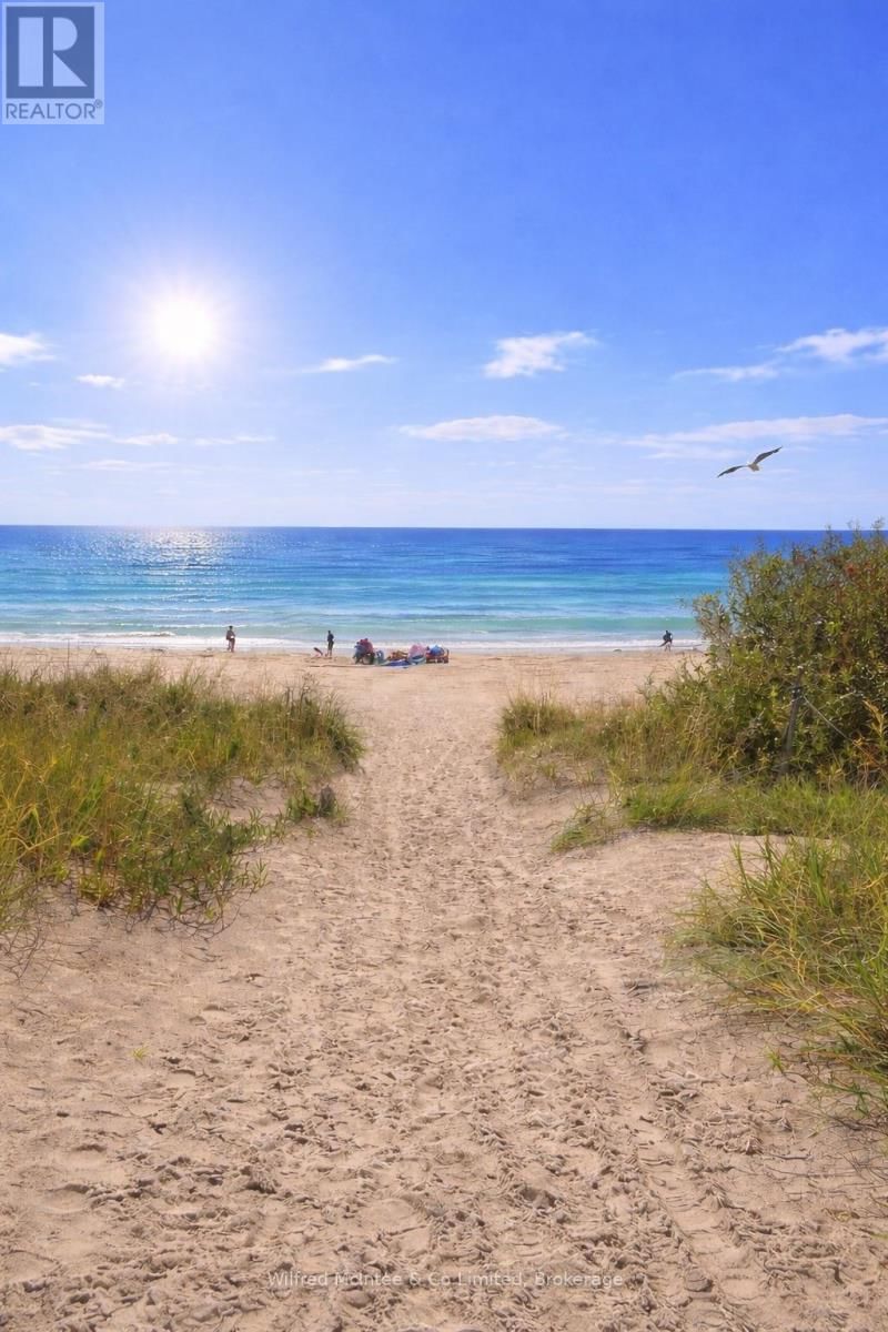 7 6TH AVENUE SOUTH Image 50