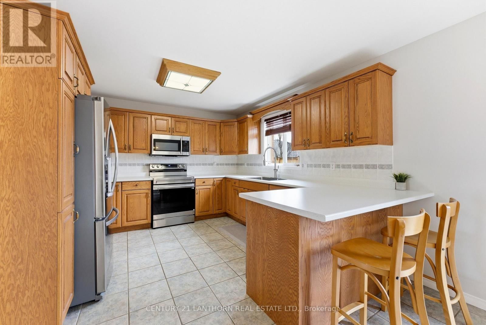 26 LINDEN LANE Image 13