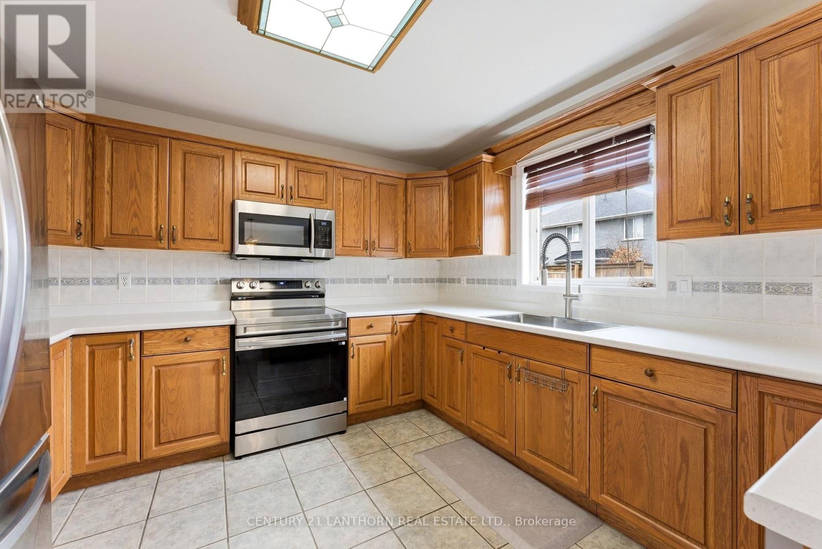 26 LINDEN LANE Image 16